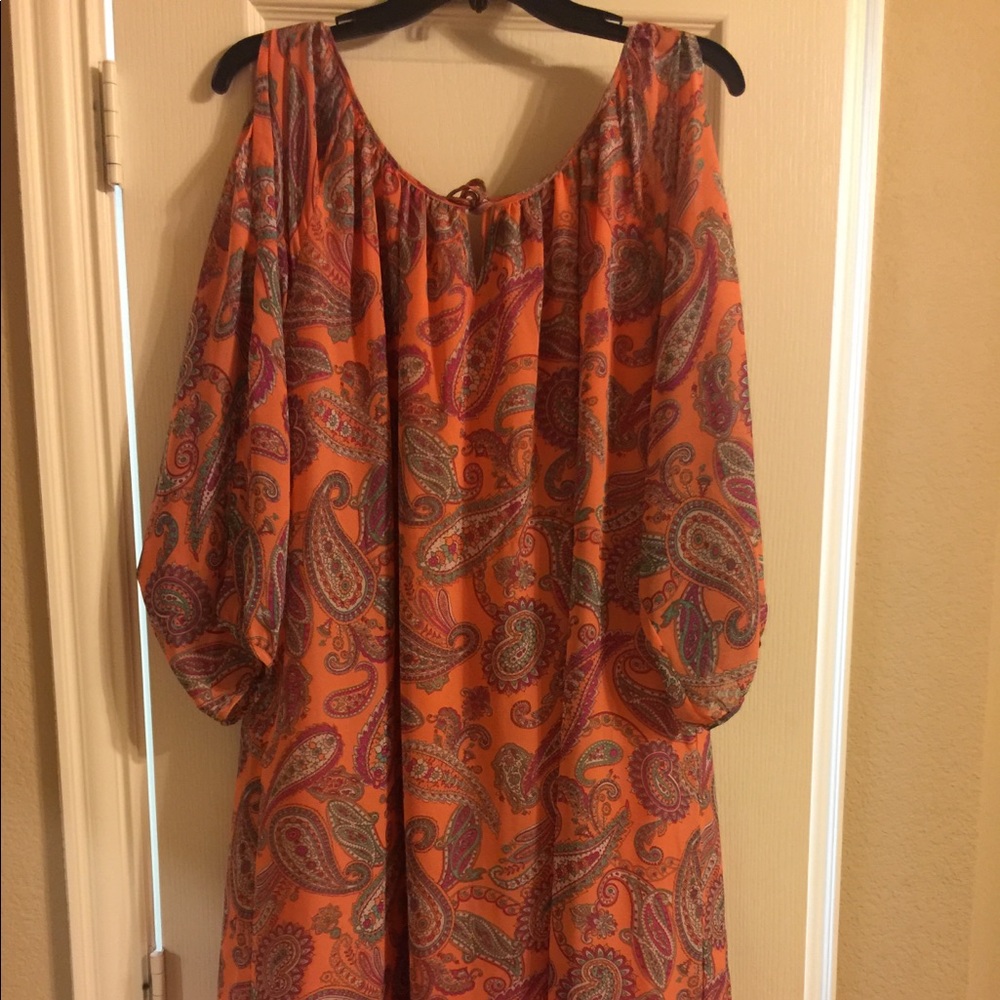 Cato Woman Cold Shoulder Shift Dress